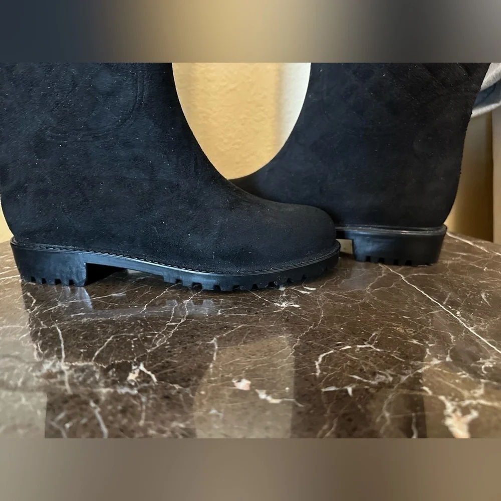Black suede Tommy Hilfiger boots